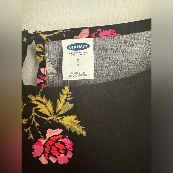 Old Navy Black Pink Floral Dress Bell Sleeve Rose Spring Size Small - Picture 3 of 7